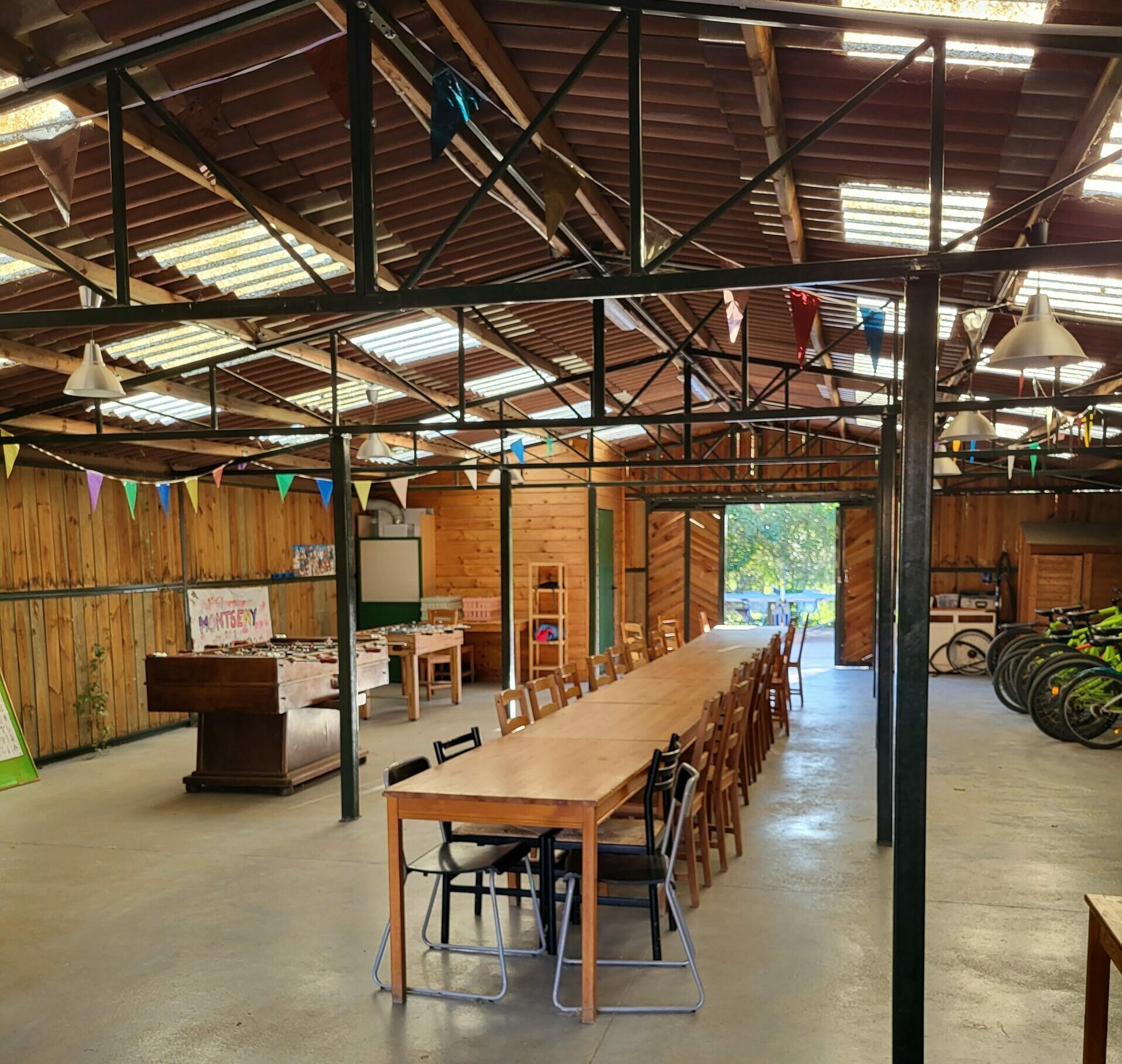 Espai interior per a grups a Montseny Aventura