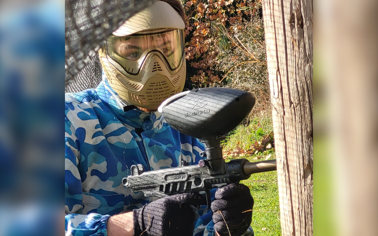 Jugador de paintball al camp